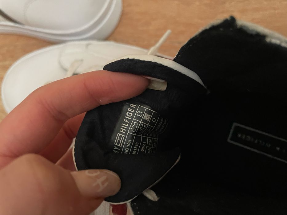 Tommy hilfiger маратонки