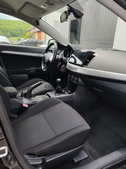 Mitsubishi Lancer 1.5i 109cp 2010