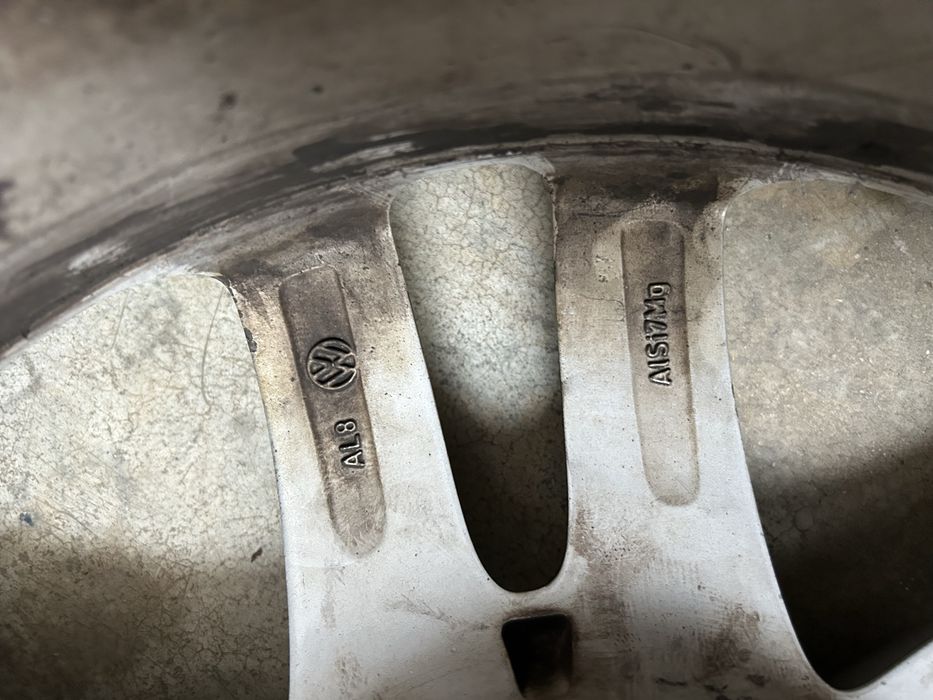 Гуми с джанти WV Touareg 255/60/17 и зимни гуми 255/55/18