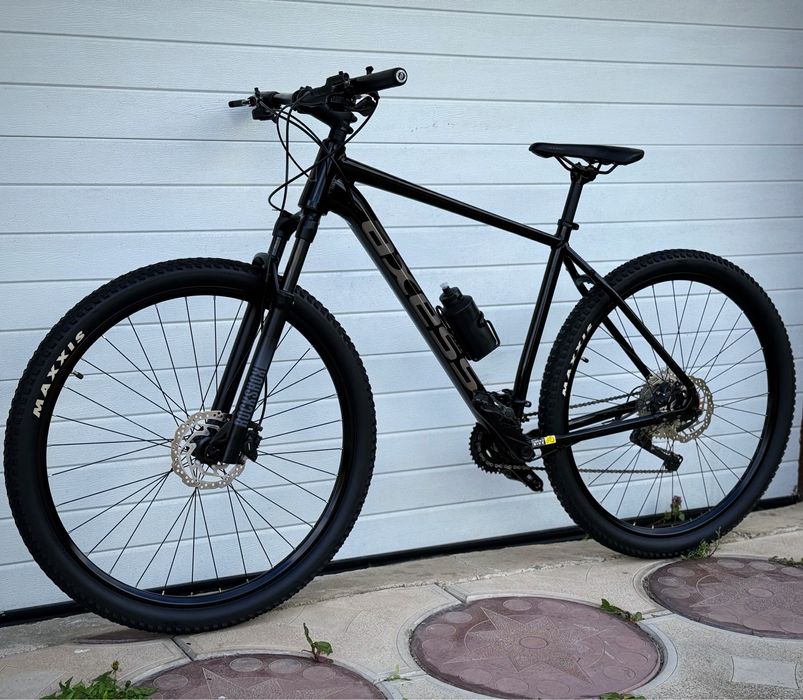 Vand Bicicleta AXESS,full DEORE XT,furca ROCK SHOX pe aer, aproape noua!