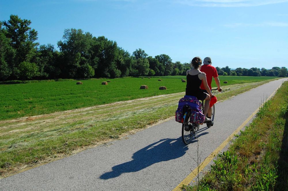 Vând bicicletă TANDEM