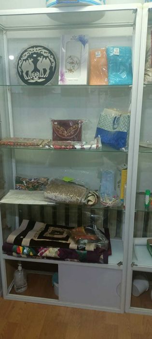 Стеклянные ветрины, Ветрина для книг