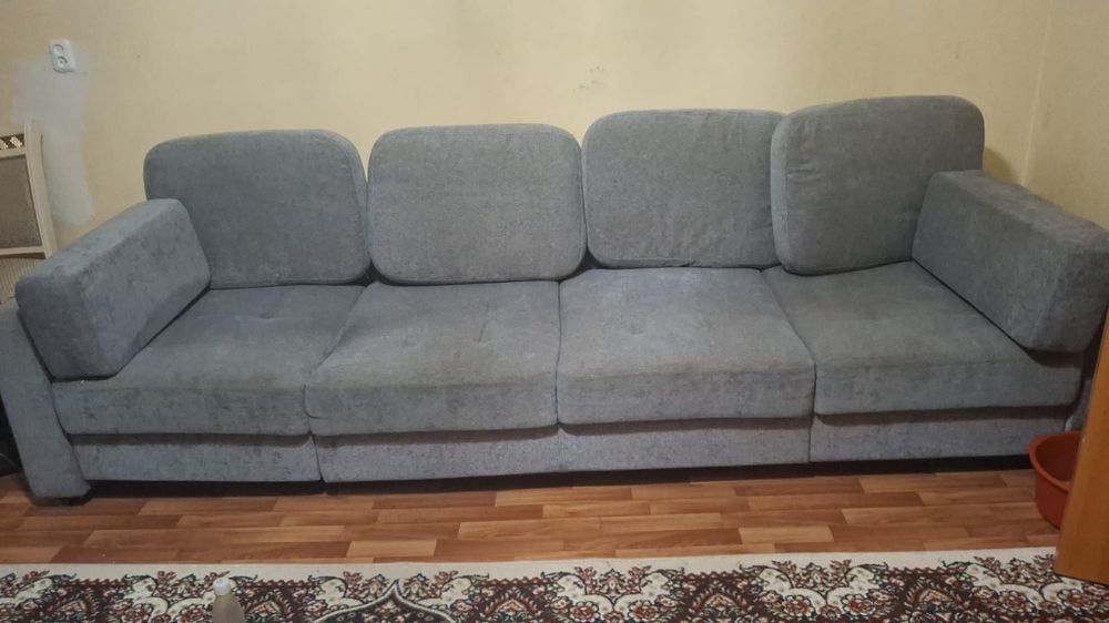 Продам прихожку и диван