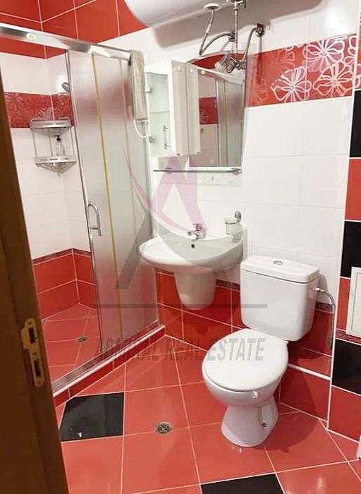 Дава се под наем Двустаен апартамент в Варна, Център - 73 кв.м за 550 € - Снимка #3