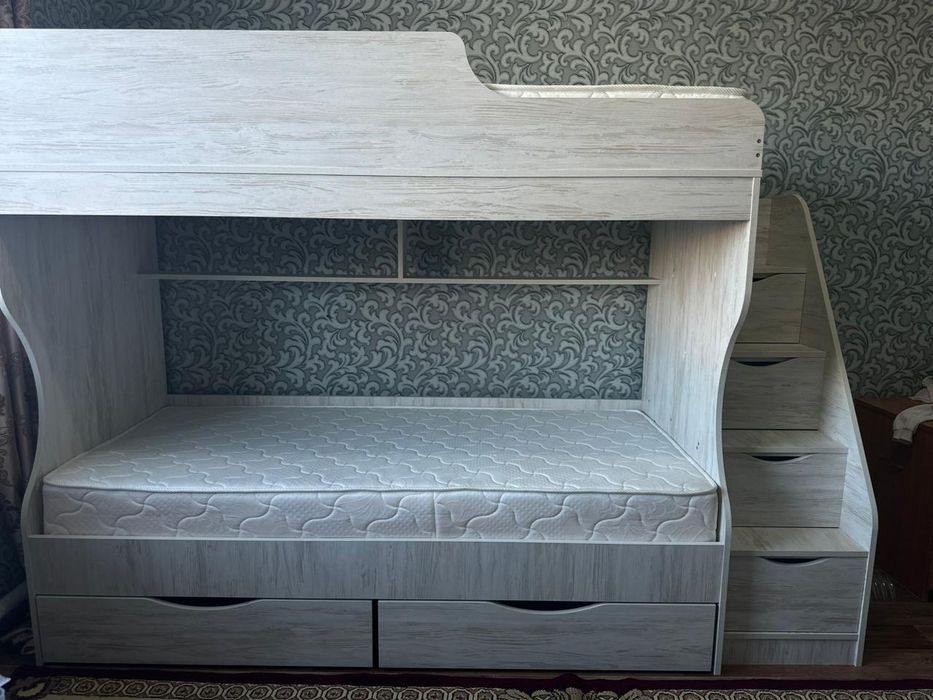 Продам двухъярусная кровать