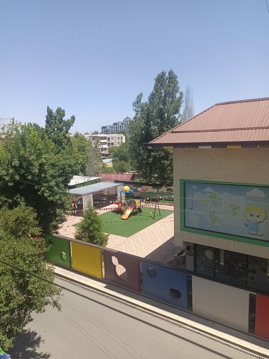 Срочно продаётся! Юнусабад-14. 1-комнатная квартира, переделанная в 2-