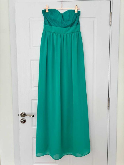 Зелена рокля без презрамки