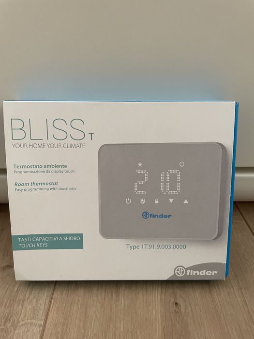 Vand termostat ambiental de perete Finder Bliss T nou modern elegant