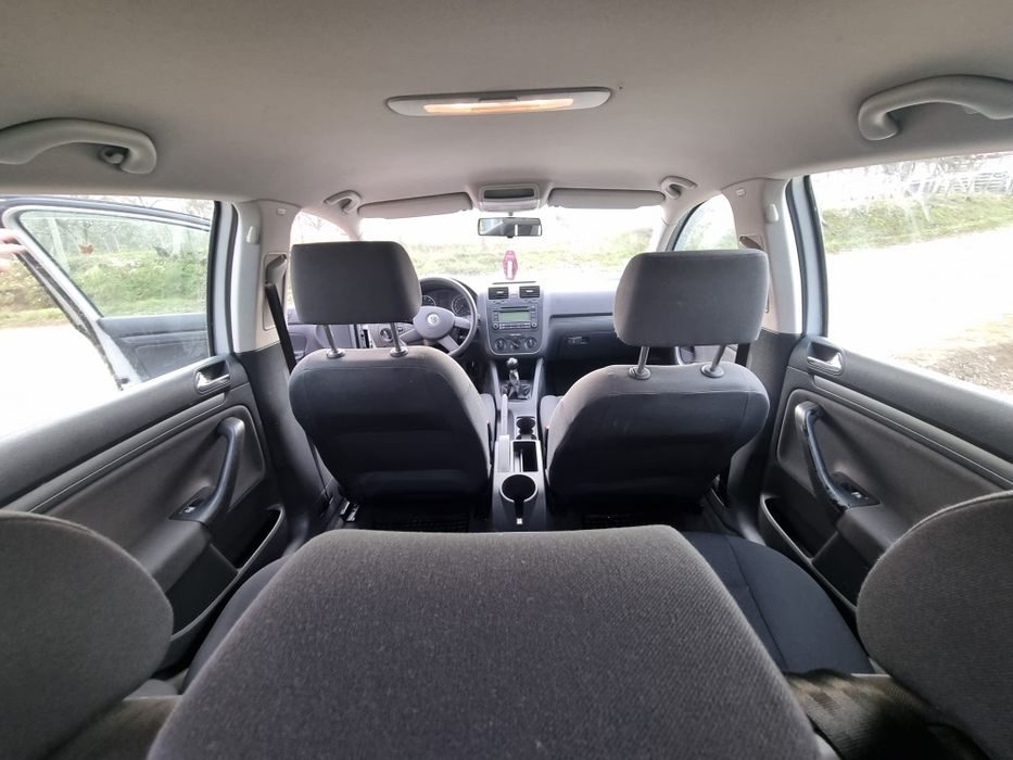 Vând golf 5, an 2008