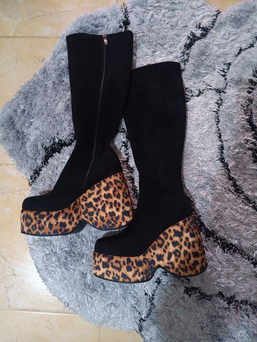 Ботуши велурени...