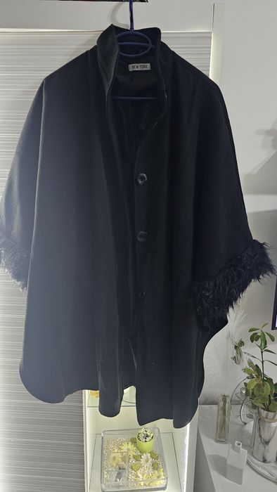 Vând poncho frumos