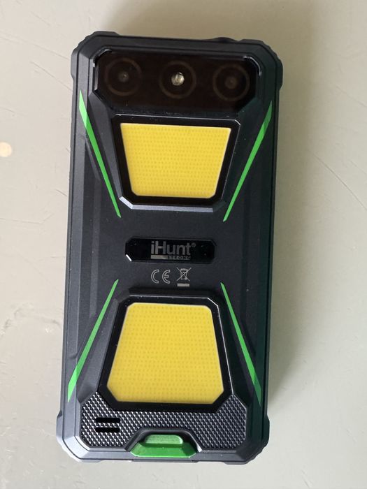 Telefon Ihunt p10000 ultra rezistent la apă,praf și șocuri.