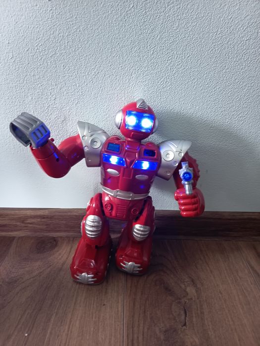 Roboti interactivi cu sunete și lumini