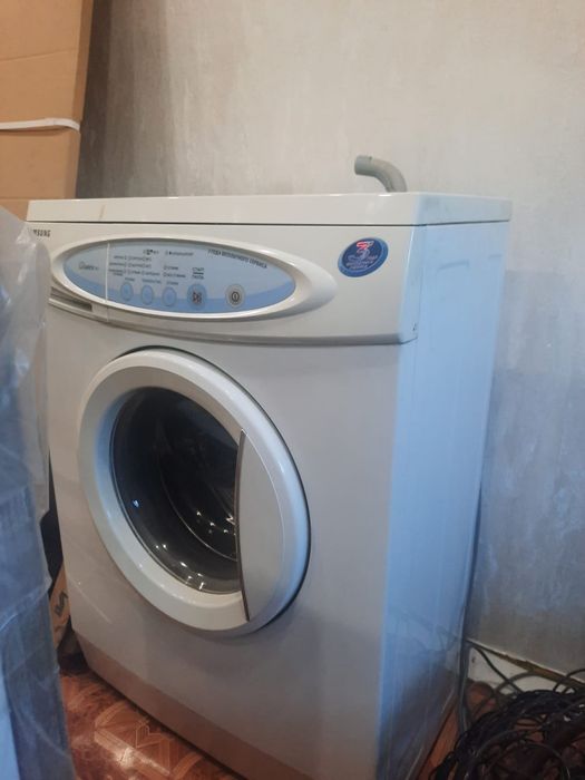 Продам стиральную машину