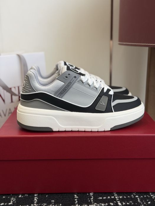 Adidasi Valentino , calitate premium , pe comanda , noi , 42