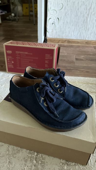 Томи хильфигер кларкс  ботинки  высокие