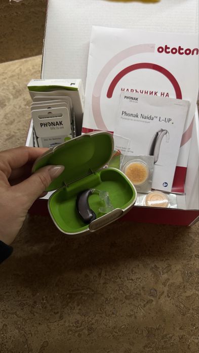 Слухов апарат Phonak Naída L-UP – отлично състояние, пълен комплект