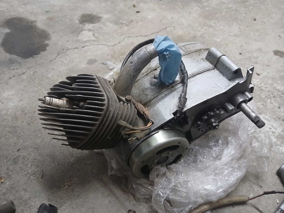 Motor motoreta mobra