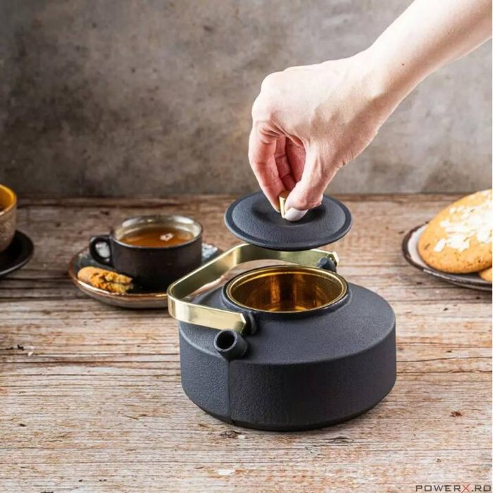 Ceainic din fonta cu strecuratoare, interior emailat, 1l, negru cu