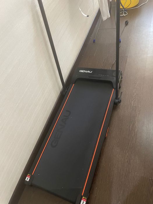 Напольная беговая дорожка