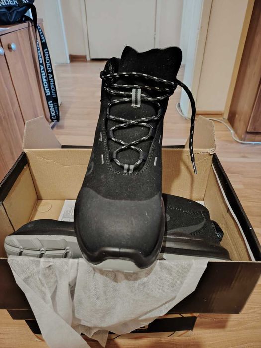 Работни обувки с бомбе (чисто нови)