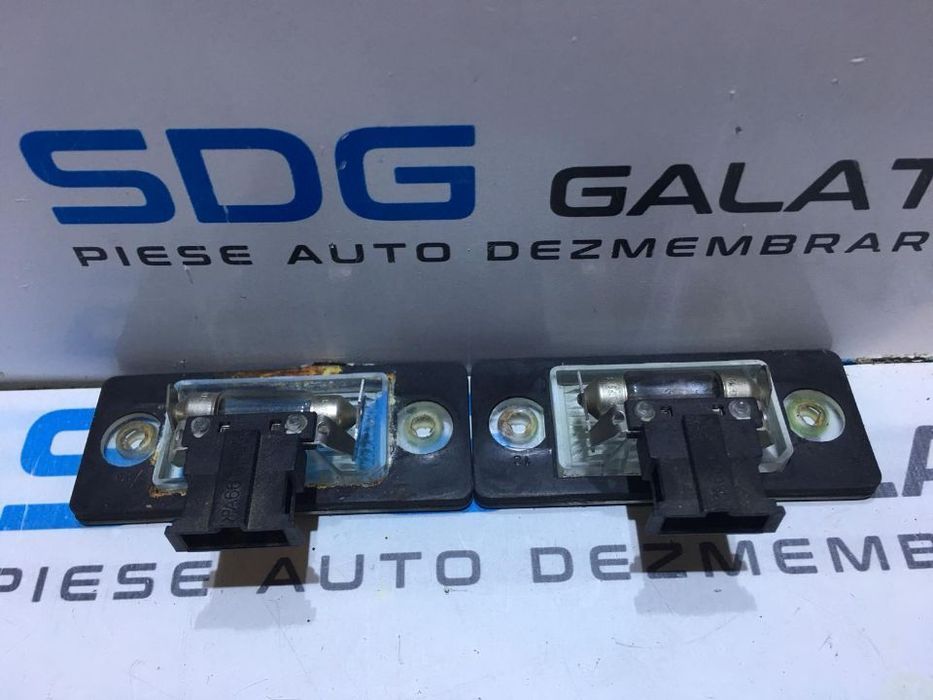 Set Lampa / Lampi Iluminare Numar Inmatriculare Skoda Fabia 1 2001 - 2007 Cod Piesa : 6Y0 943 021 / 6Y0943021