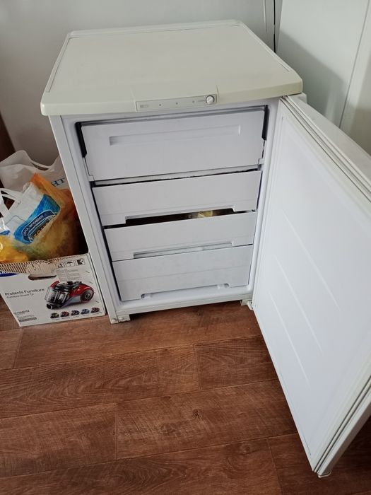 Морозильник в хорошем состоянии