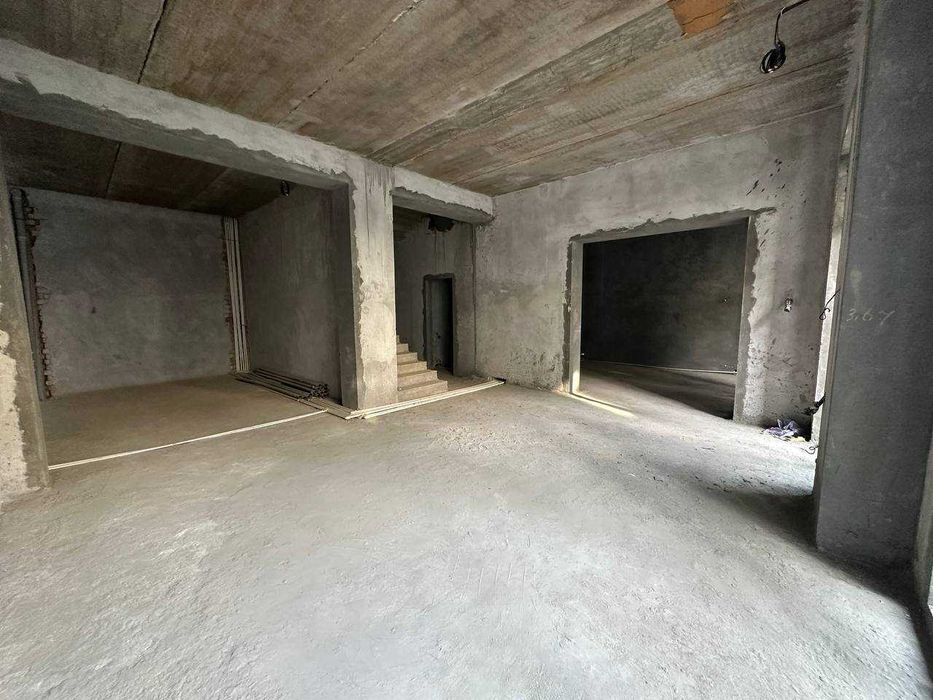 Срочно продается HI Tech коробка 3-уровня 5 ком. 2.8 сотки ор-р Сайрам