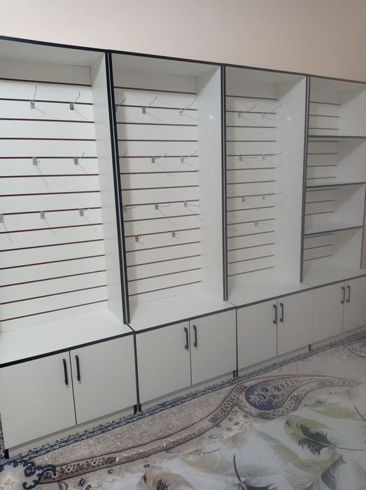 Для магазина готовый шкаф срочно продаётся