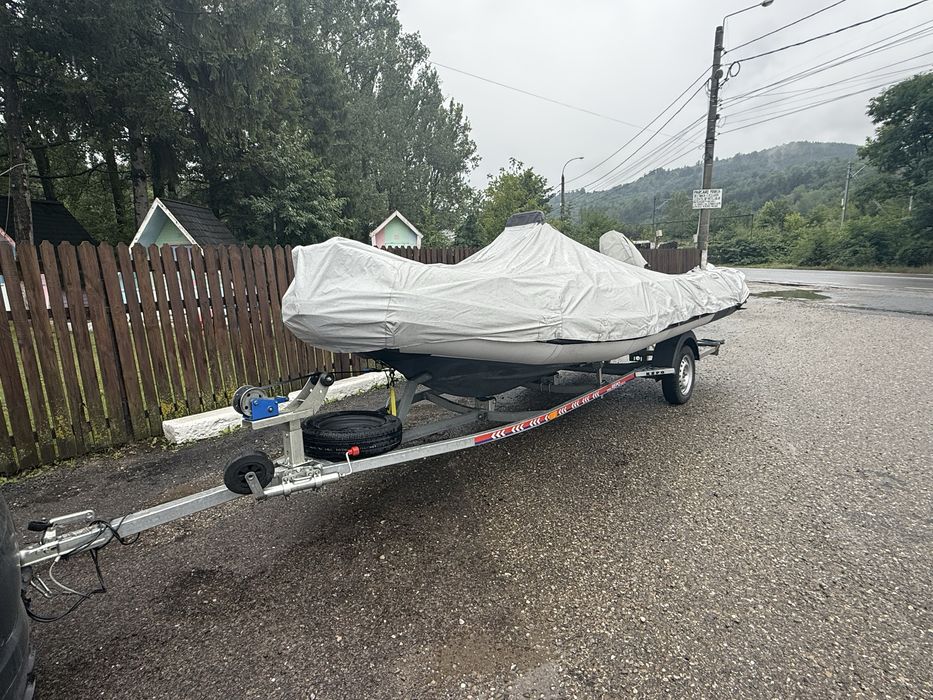 Barca ZODIAC OPEN 4.8 + Peridoc din 2024