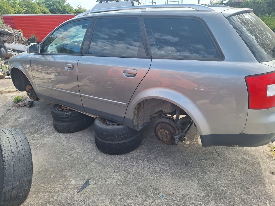 Dezmembrez a4 b6 2.0 benzina