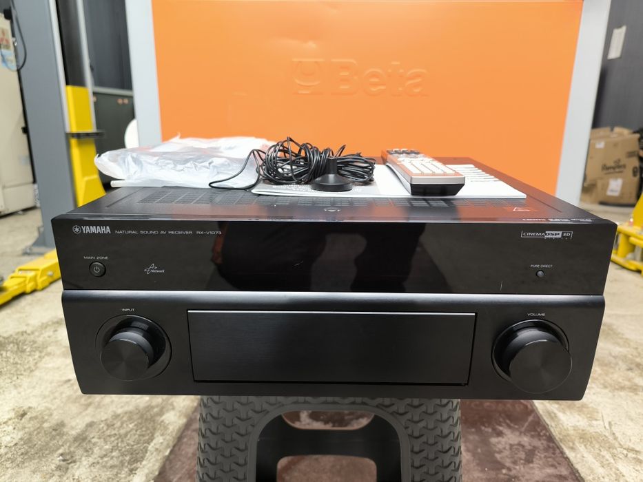 Yamaha rx -v 1073