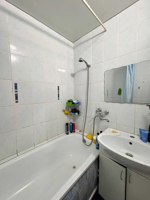 Продам 4 комн. квартиру, в районе Береке