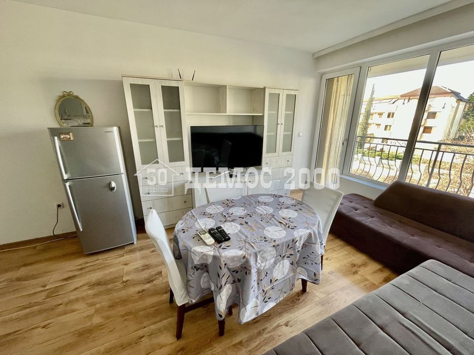 Дава се под наем Двустаен апартамент в к.к. Св.Св. Константин и Елена - 60 кв.м за 398.82 € - Снимка #2