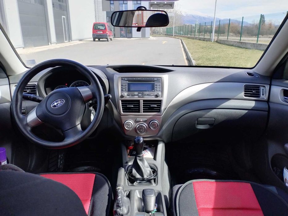 Subaru Impreza 1.5 2008 година хечбек