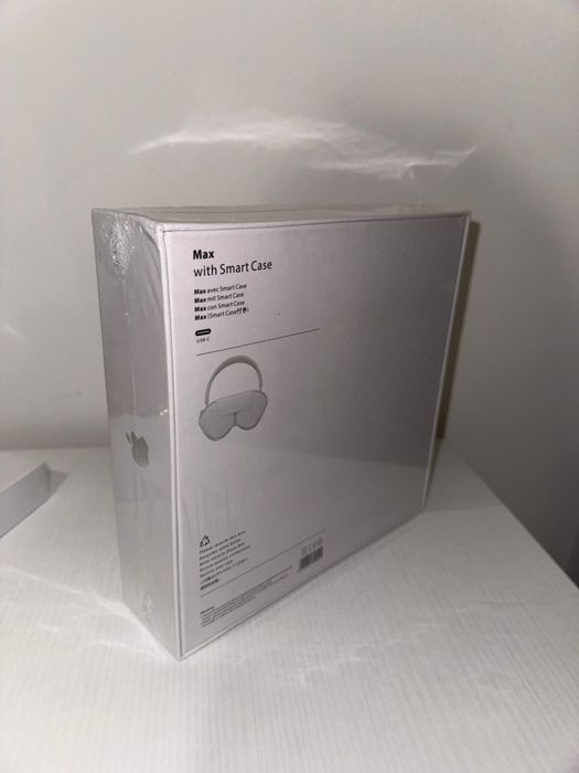 Apple airpods pro headset
