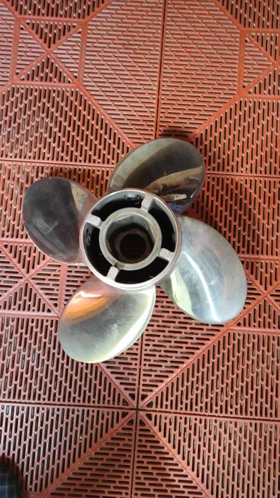 Винт лодочный Mercury