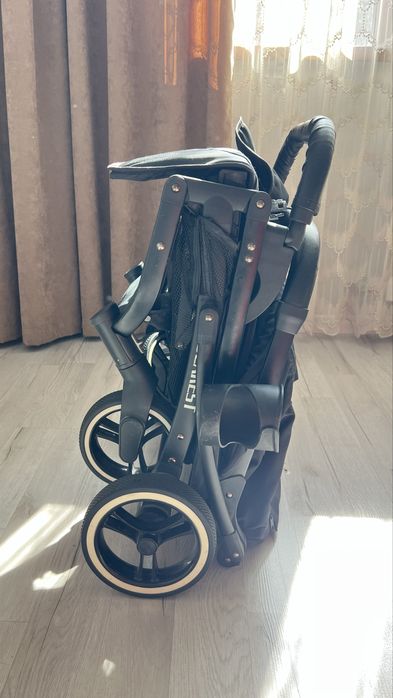 Продам детскую коляску