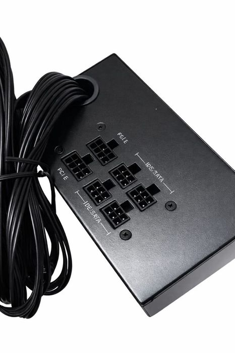 Блок питания MODECOM 700W 80+ Bronze