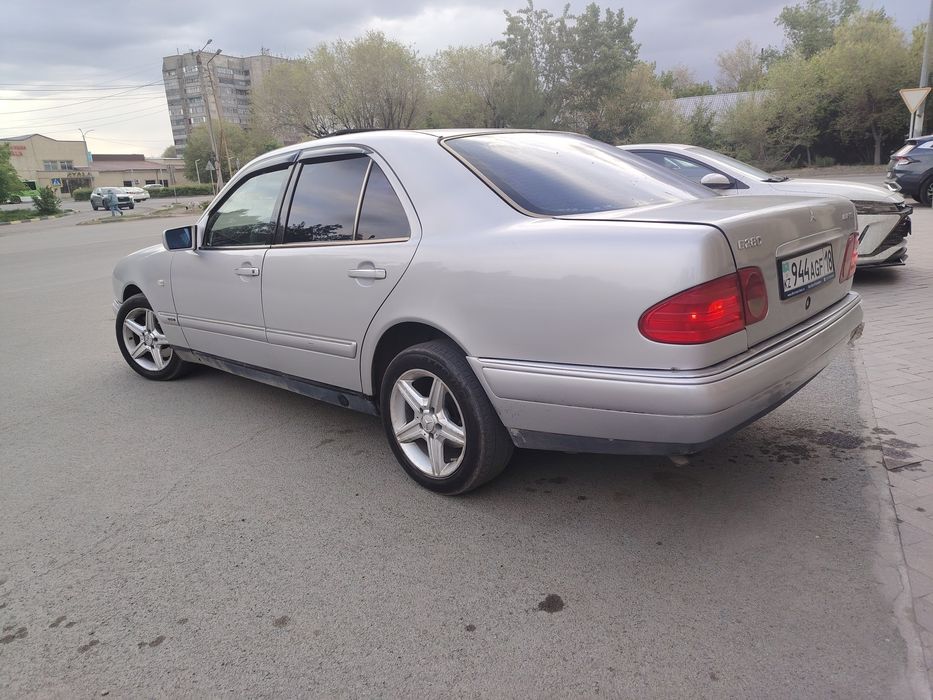 Продам Mercedes W210