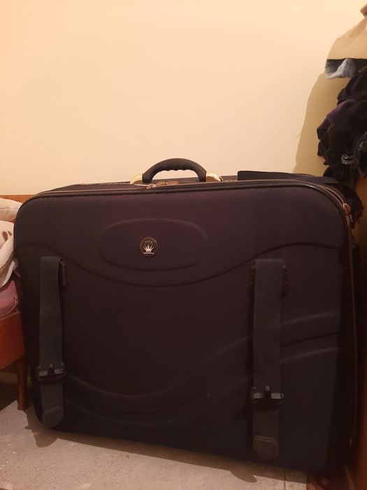 Продам чемодан