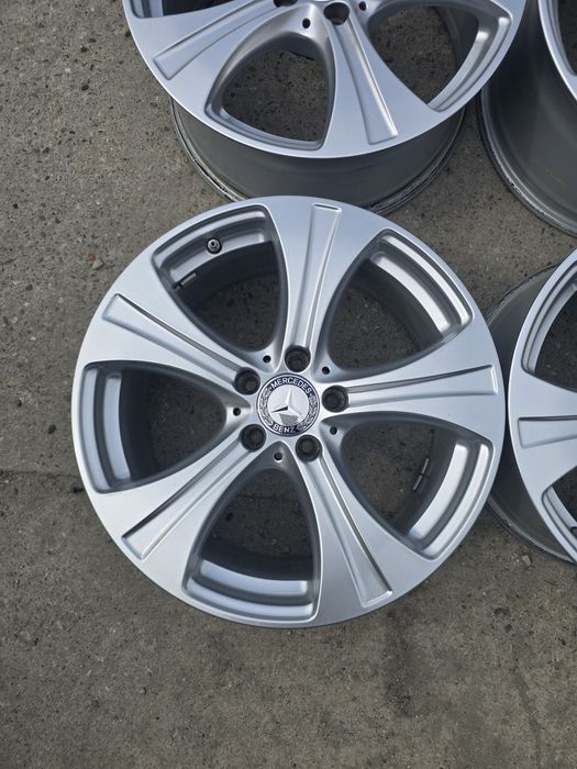 Jante aliaj originale r18 pt Mercedes C si E
