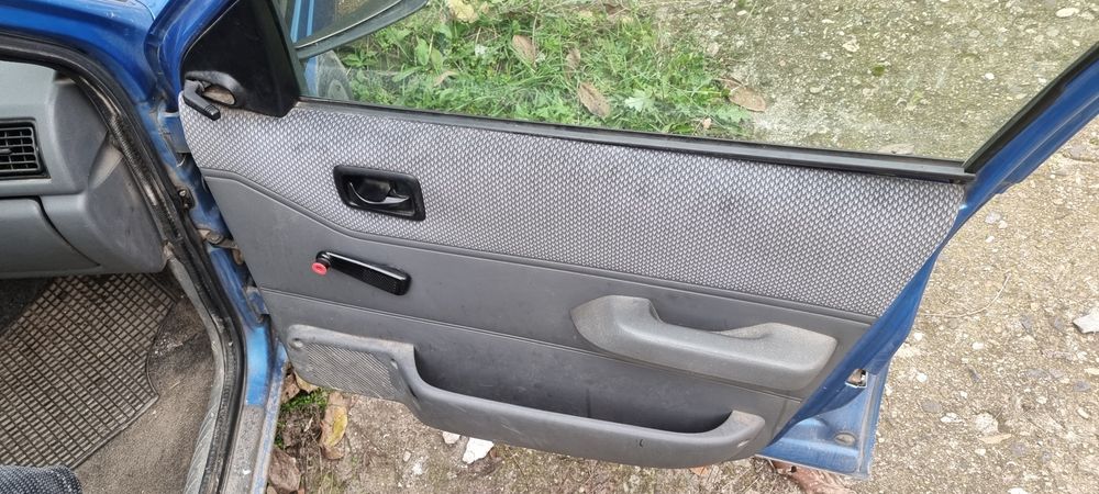 Форд  фиеста 1.1 бензин