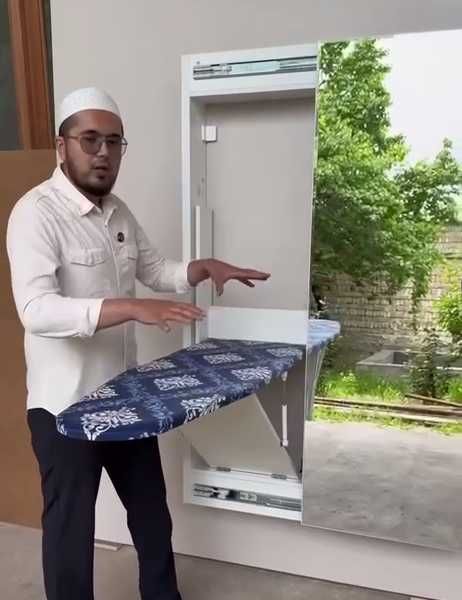 Шкаф с гладильной доской