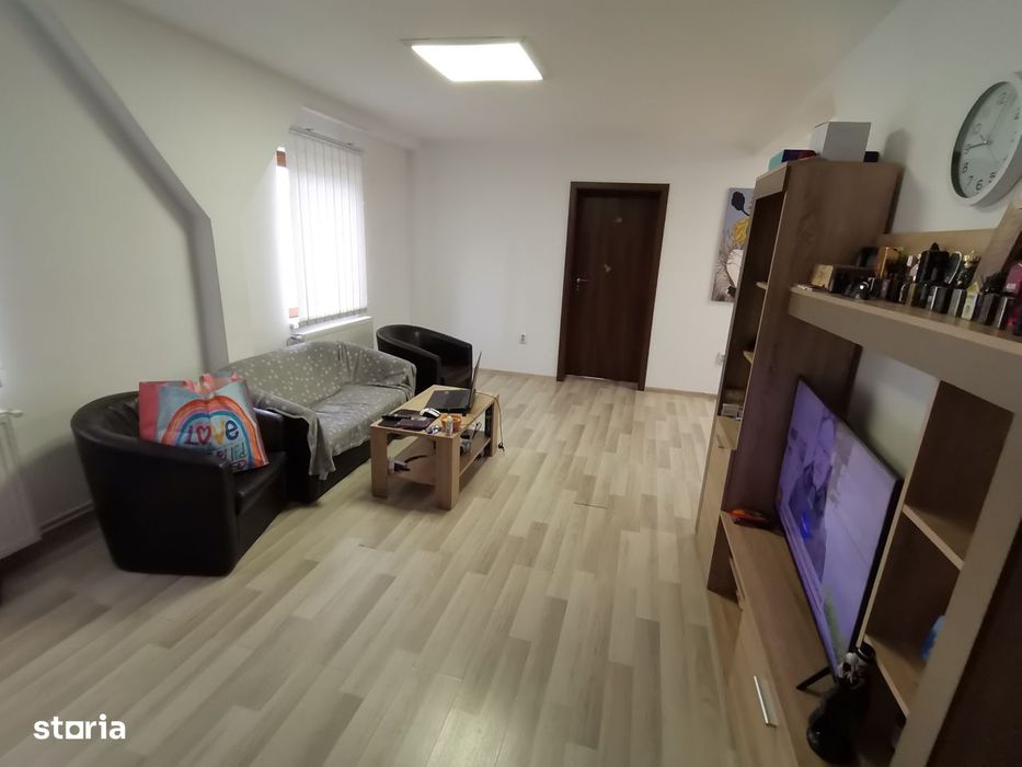 Apartament 4 camere spatios,recent renovat, zona Turnisor