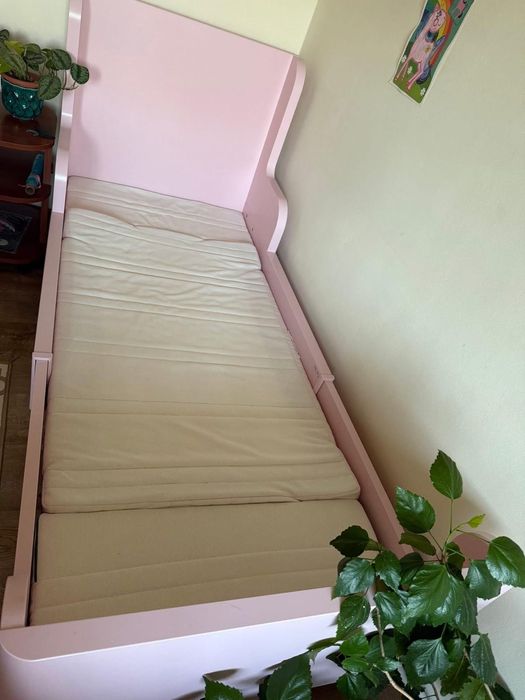 Pat extensibil IKEA BUSUNGE + saltea, stare foarte bună
