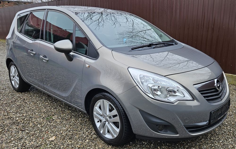 Opel Meriva de vânzare 92600km 1.3d