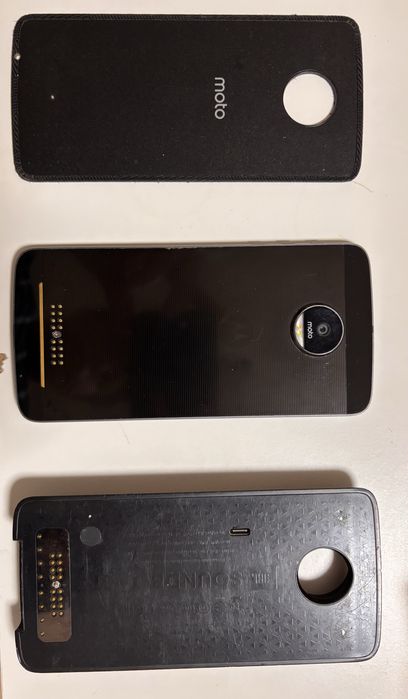 Motorola Телефон, калъф и тонколона