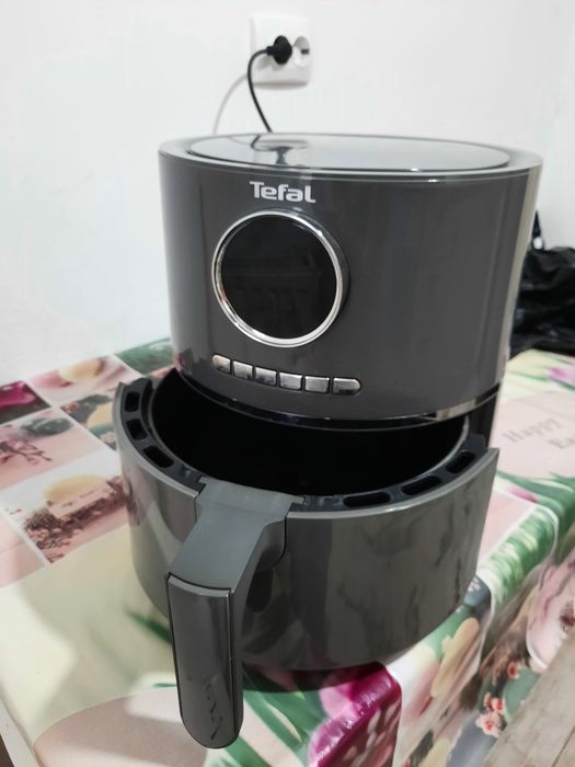 Air fryer Tefal Friteuza aer cald