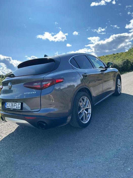 Alfa Romeo Stelvio 2.0T